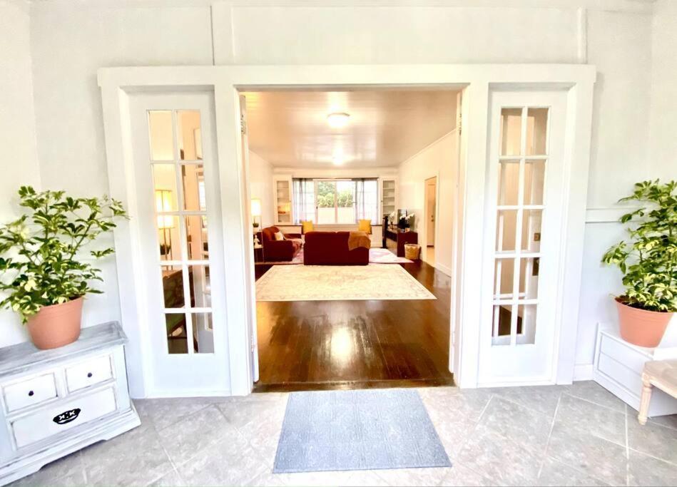 Your Hilo Homebase - Lovely 3 Bedroom In Heart Of Hilo With Ac! Экстерьер фото